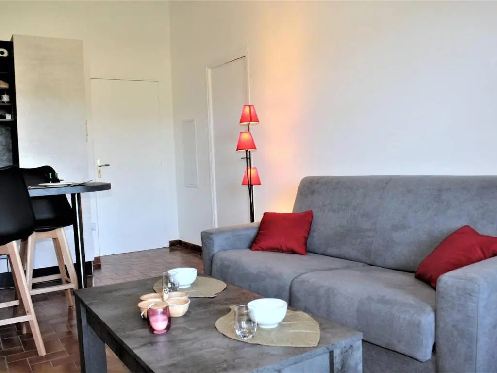 Appartement Villeneuve-Loubet, 2 pièces, 4 personnes - FR-1-252A-83