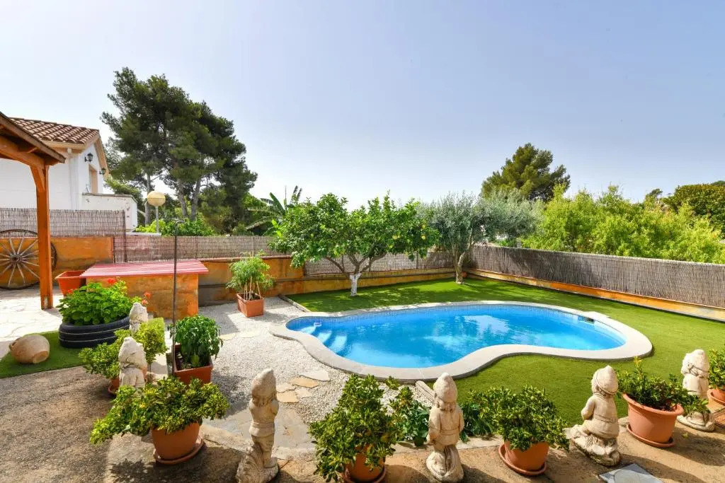 Agradable Casa Con Piscina A 5´Del Mar