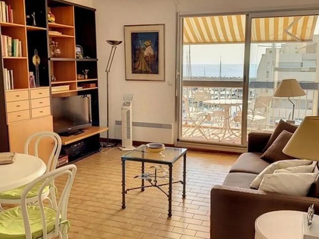 Appartement Bormes-les-Mimosas, 2 pièces, 4 personnes - FR-1-610-13