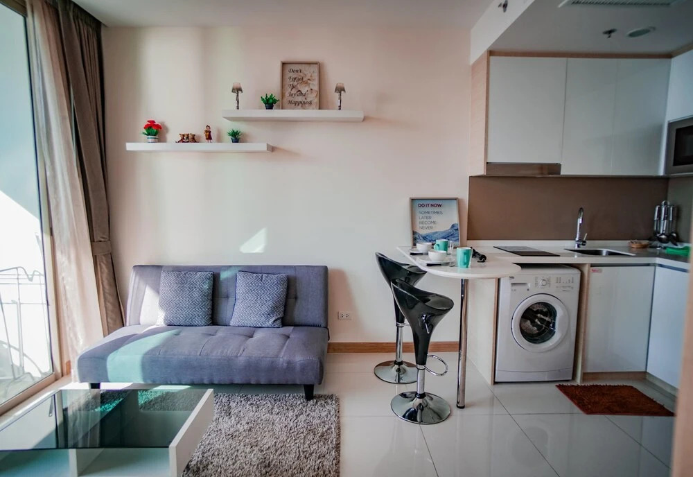 Riviera 1BR Sea View 2605 by Pattaya Holiday