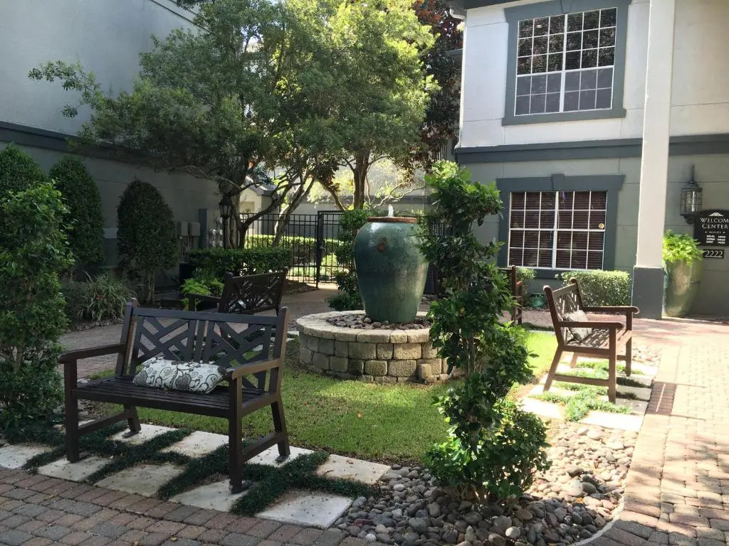 Resort Style Apt/Home in Houston Medical Centre