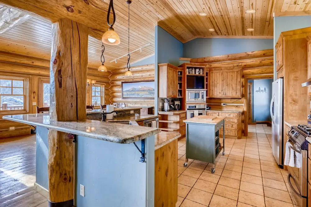 The Reserve House 6 Bedrooms 4.5 Bathrooms Home