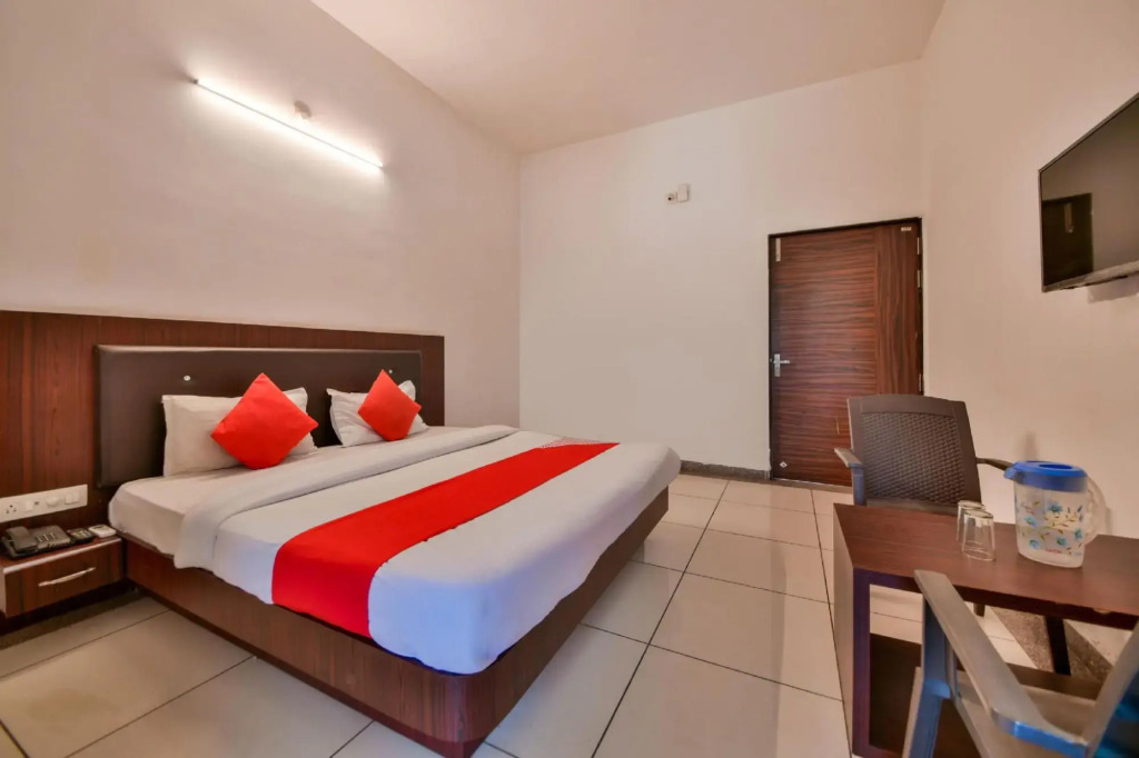 Oyo 71845 Keshar Residency