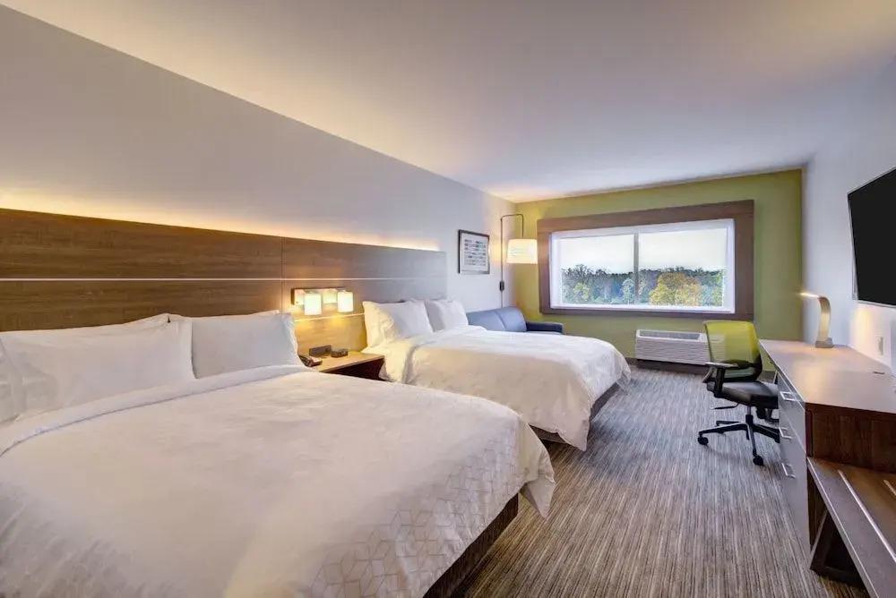 Holiday Inn Express & Suites Charlotte Southwest by IHG