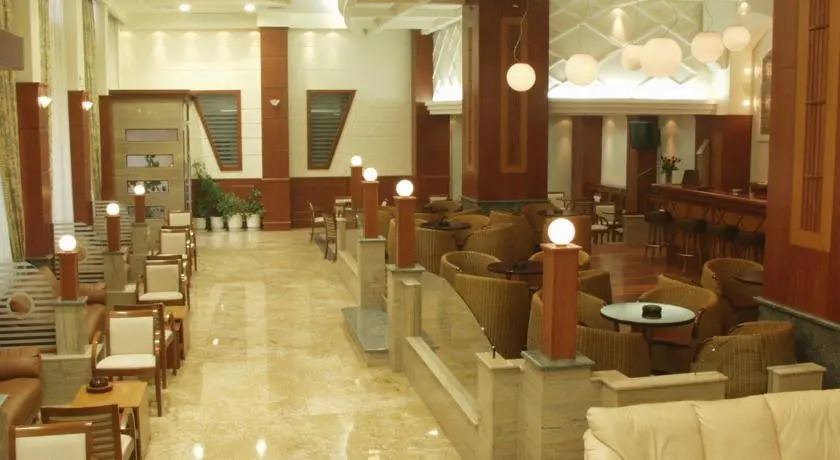 Elpida City Hotel