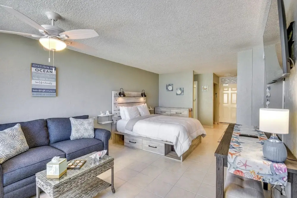 Breezy Daytona Beach Studio w/ Balcony & Views!