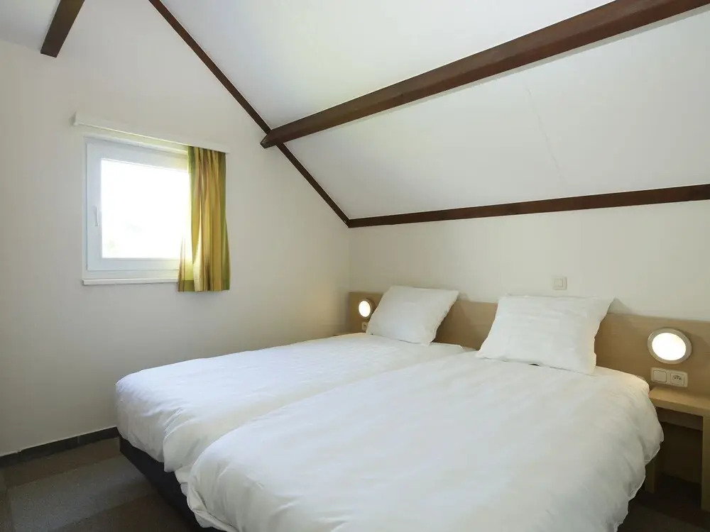 Nice Holiday Home with Dishwasher near Sea