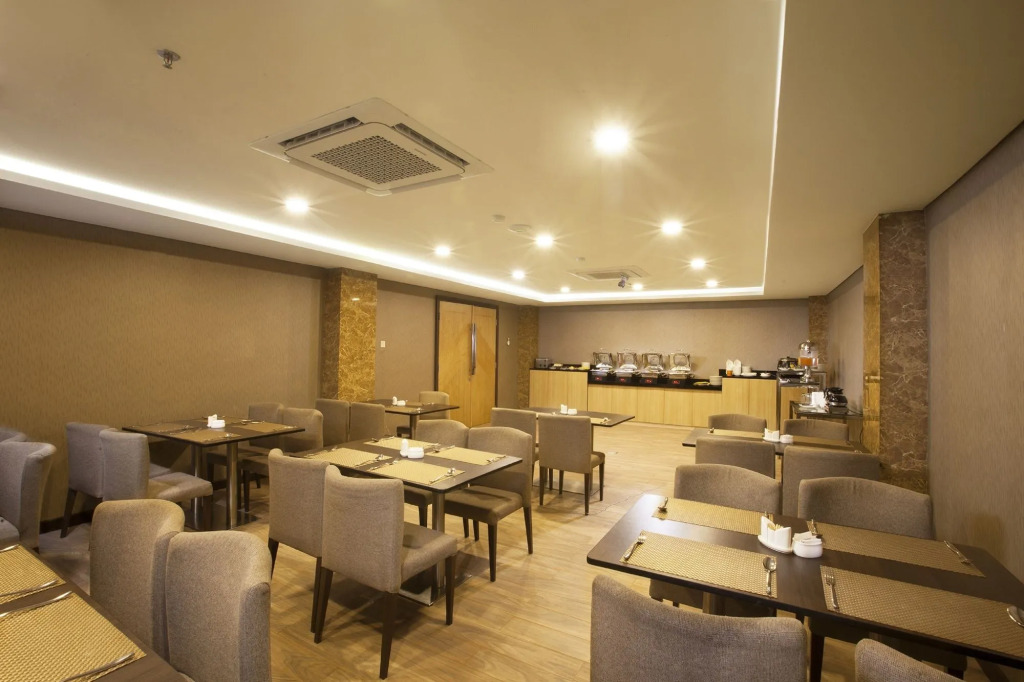 Verse Lite Hotel Gajah Mada