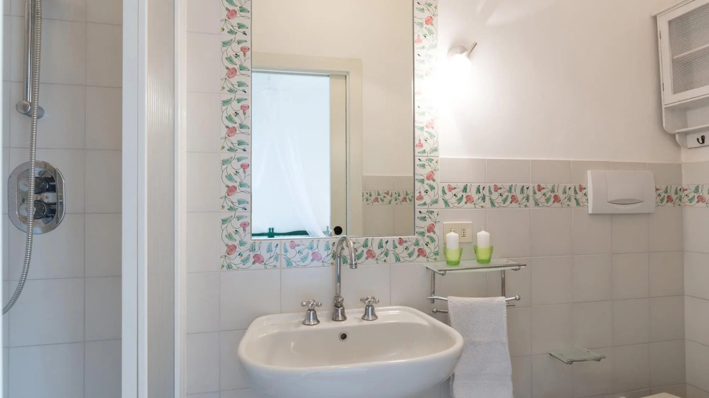 VILLA LA MERIDIANA 8&1, Emma Villas