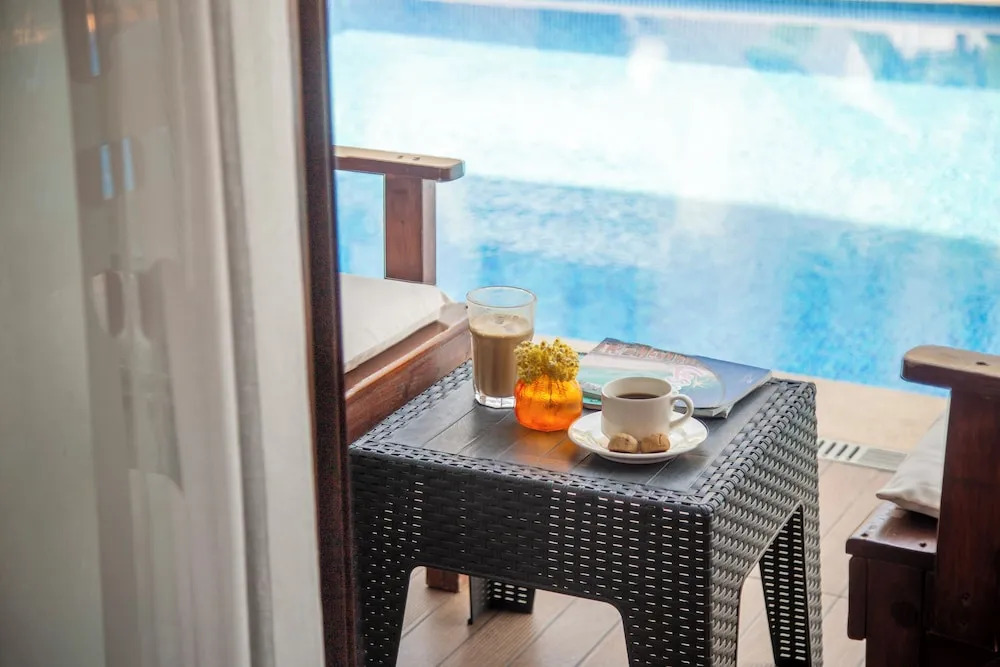 Çeşmekeş Hotel