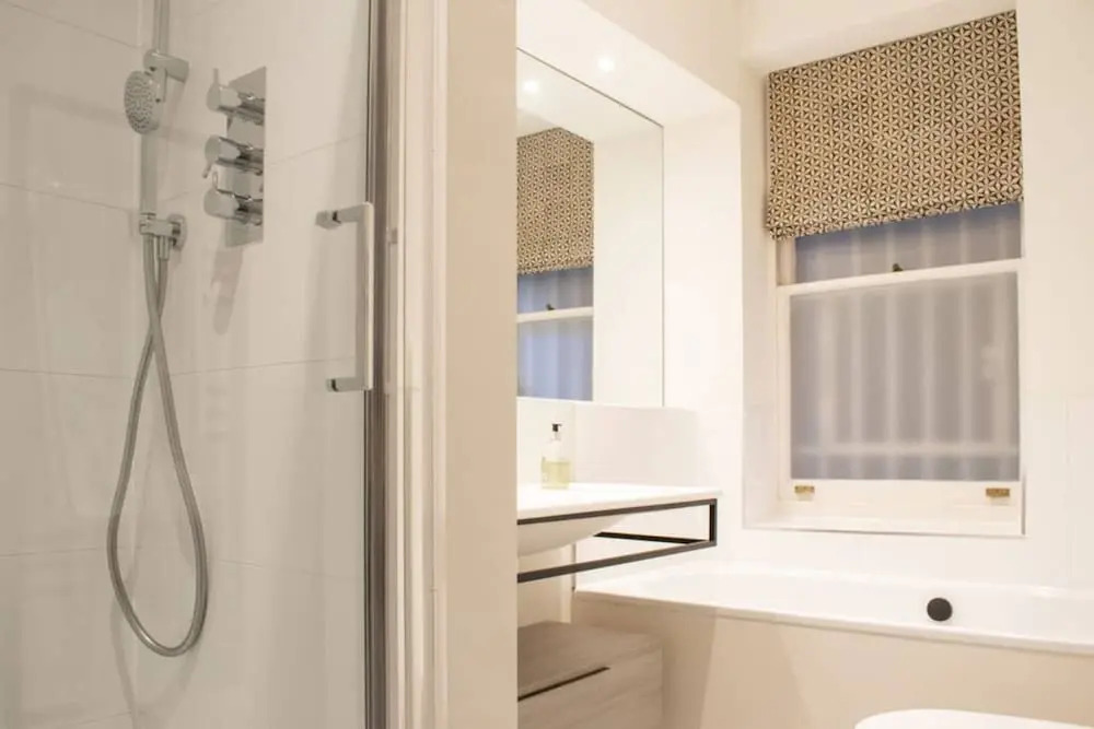 Beautiful 2 Bedroom Flat In Holland Park