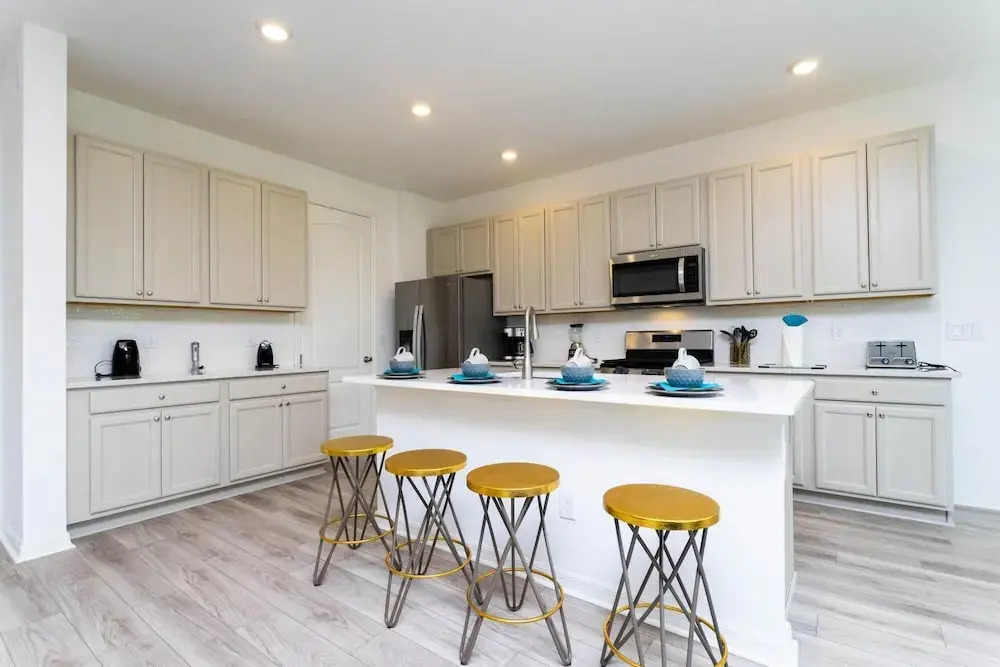 Stunning 4Bd Close to Disney Enclave at Festival 624