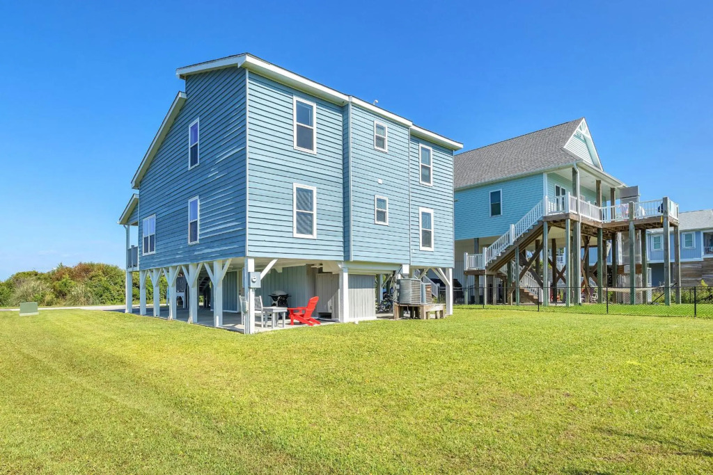 SeaSide by Oak Island Accommodations