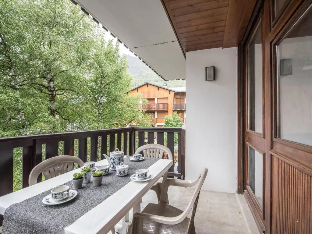 Appartement 4 pers avec terrasse, parking privé, proche thermes et remontées mécaniques - FR-1-296-198