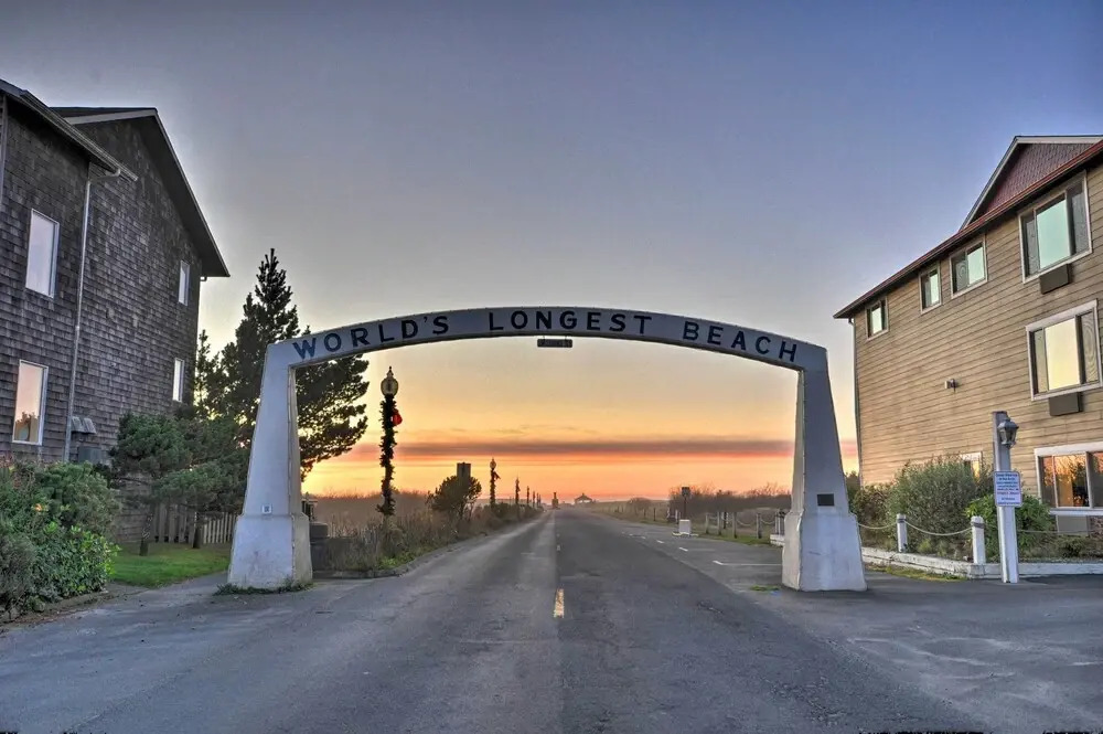 Coastal Retreat in Long Beach: Walk to Attractions