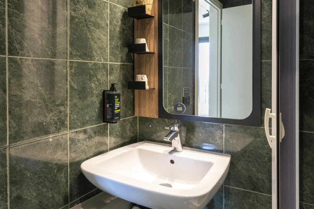 B&B HOTEL Pomezia Cortese