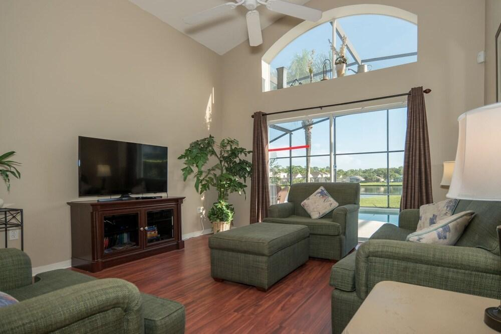 Lkb4705aw 4 Bedroom Villa in Lake Berkley