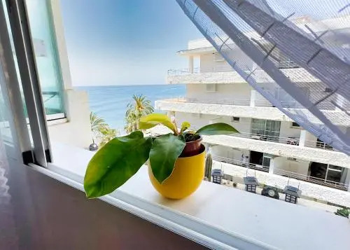 Lovely 1 Bed Apartment with Wi-Fi + Sea Views in Skol Marbella