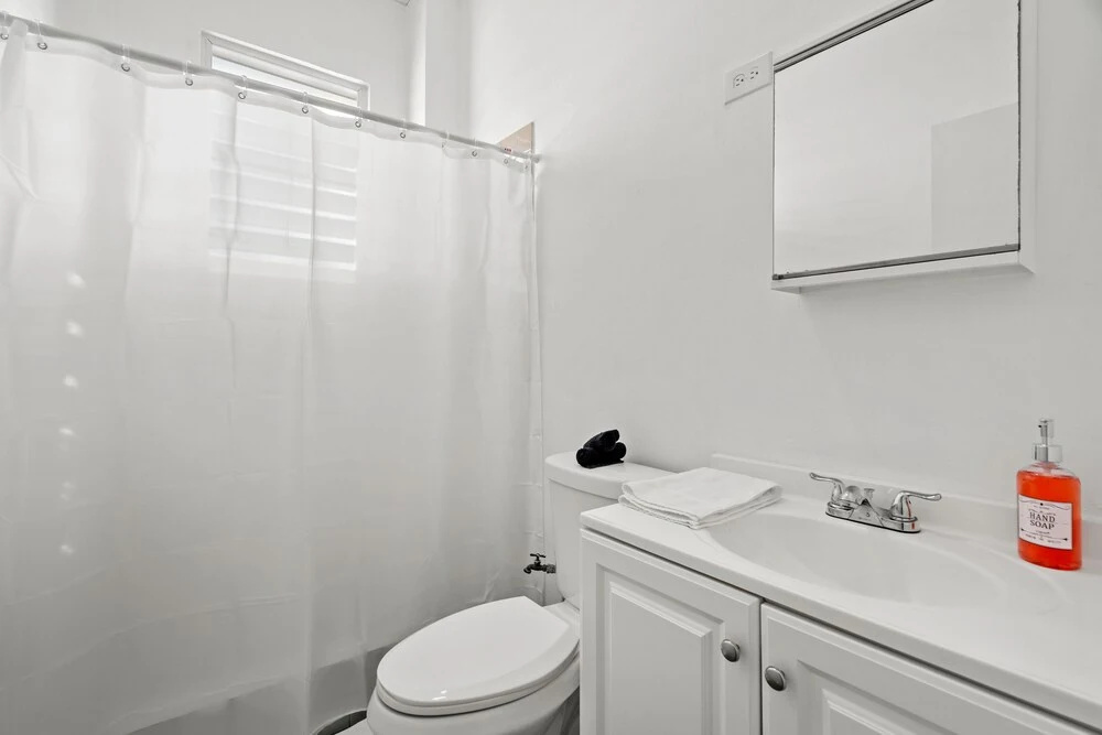 Otium Rentals San Juan City Apartment w Basketball Arcade