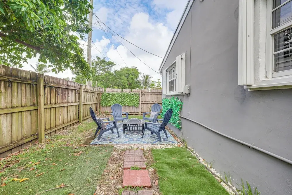 Hollywood Hideaway: Close to Dtwn & Beaches
