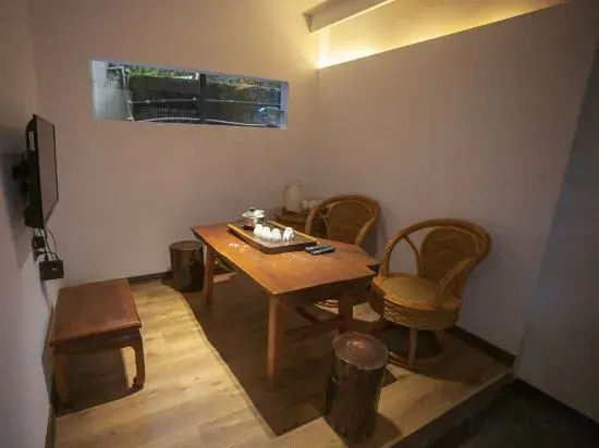 Yueshanju Hostel