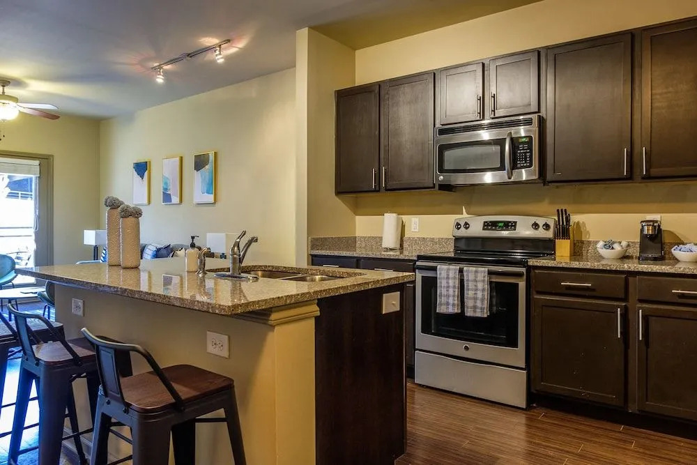 FRONTDESK Phoenix Apts Downtown Fort Worth