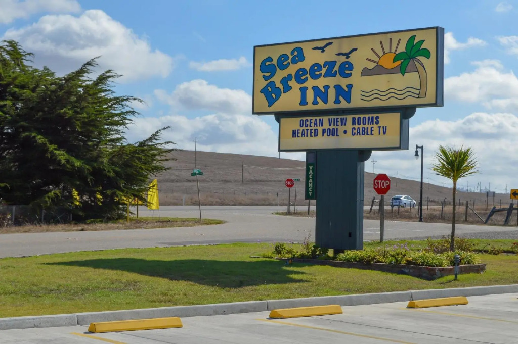 Sea Breeze Inn - San Simeon