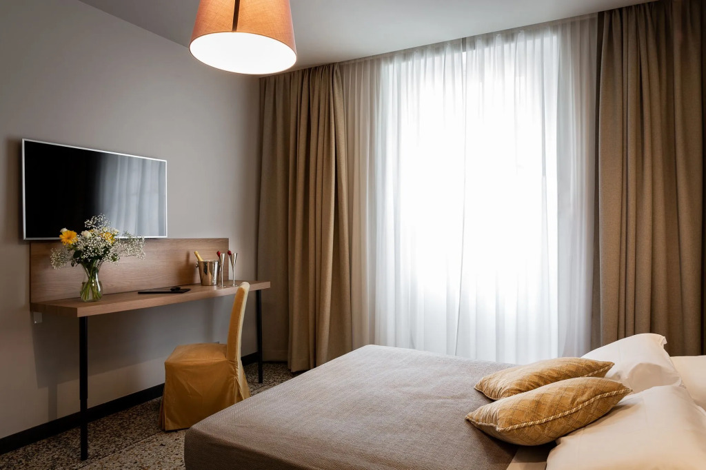 HNN Luxury Suites