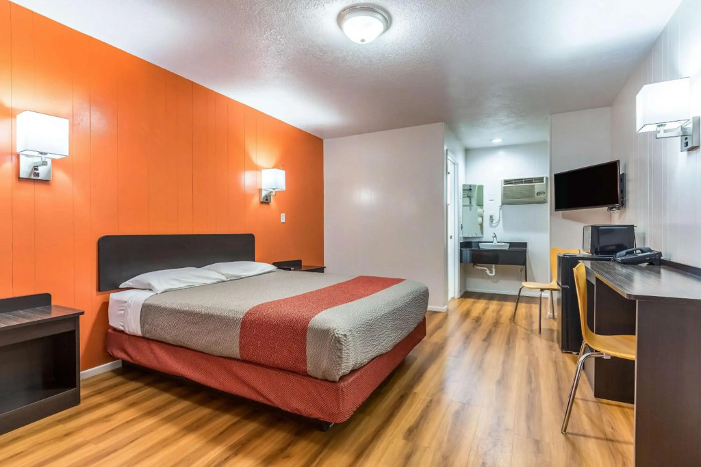 Motel 6 Tremonton, UT