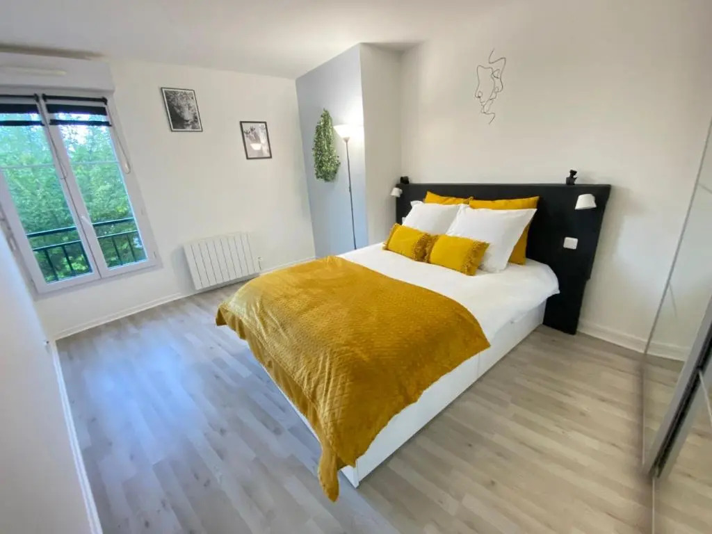 le 104 - Disneyland Paris -