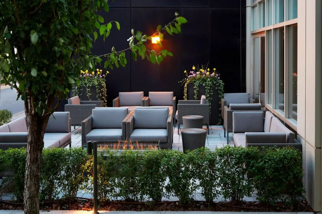 Courtyard by Marriott Montreal Airport