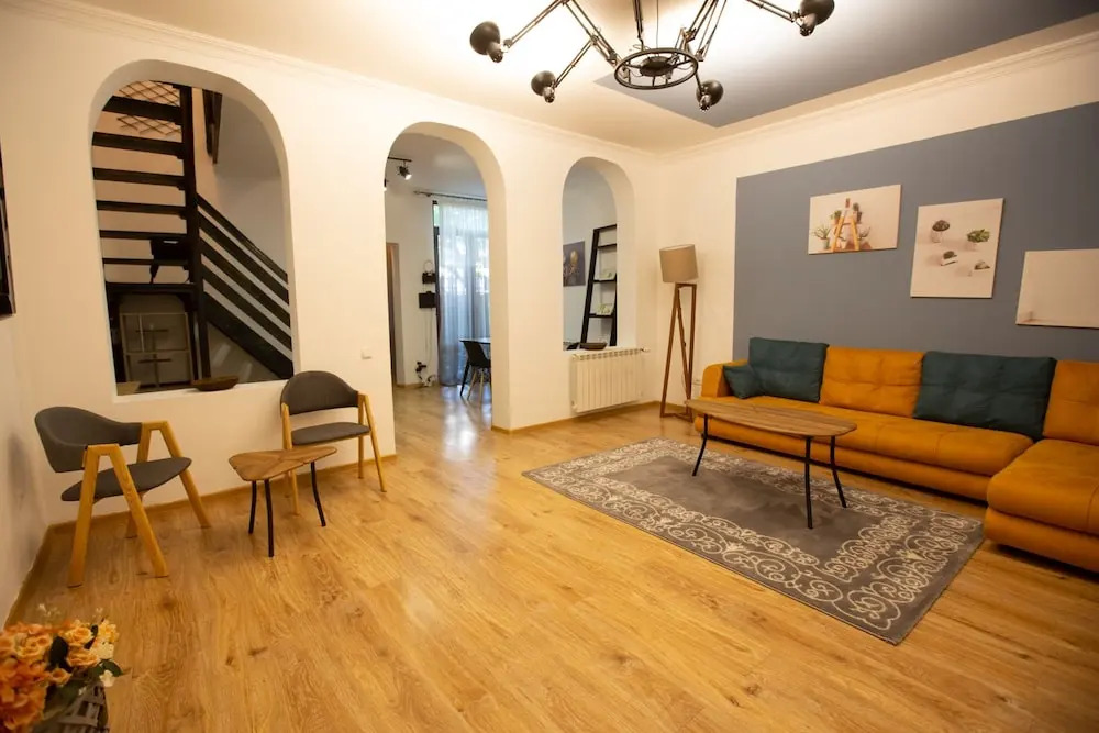 Отель Veranda House, ул. Самрекло, 25