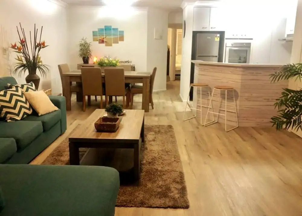 Newly Renovated Unit 250m To The Beach