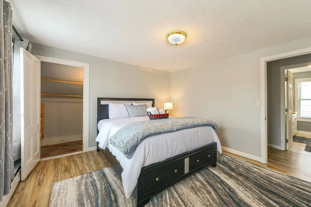 Home Near Skiing & Downtown Worcester