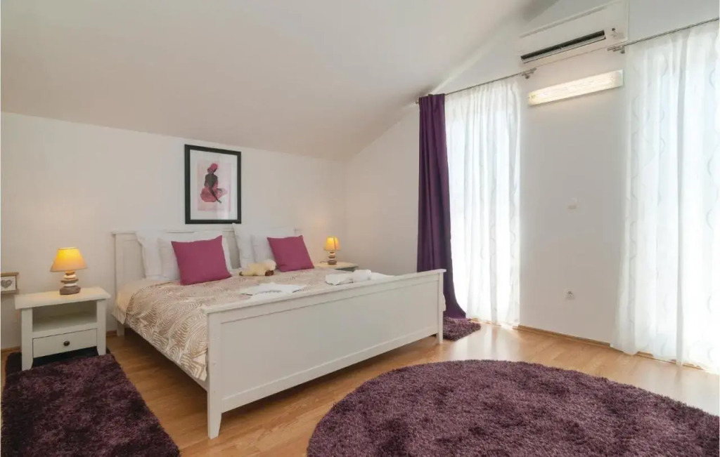 Holiday Home Dicmo With Fireplace 02