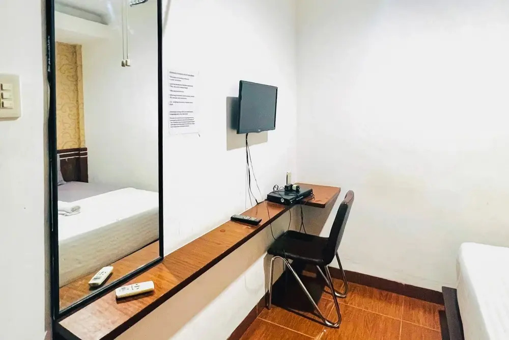 RedDoorz @ Best Hotel Jalan Dr. Sutomo Siantar