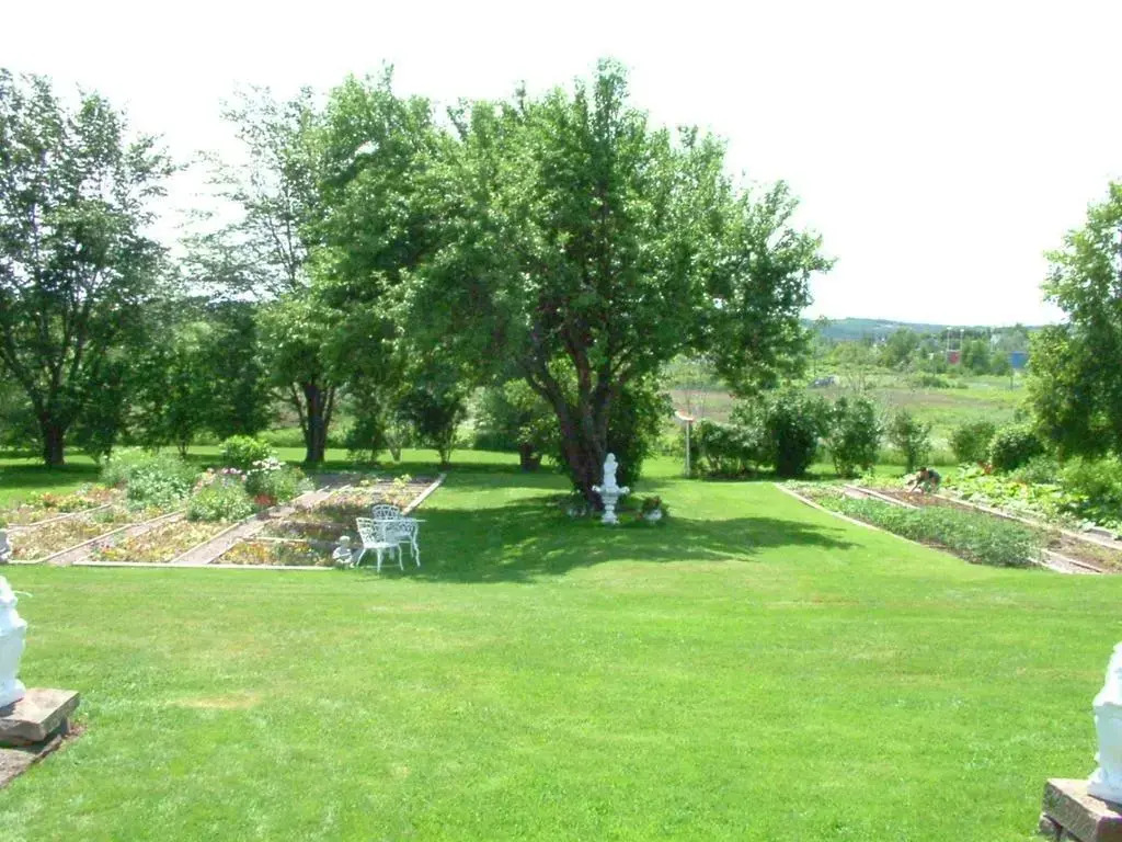 Marshlands Inn