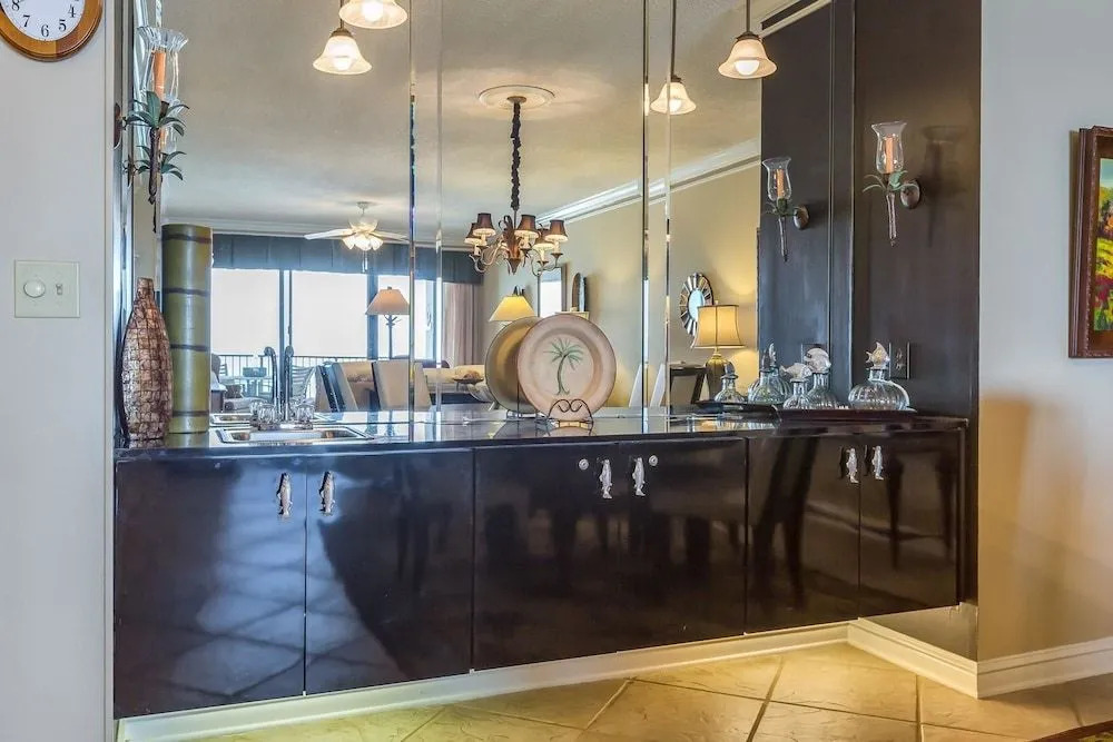 Romar House Unit 704A