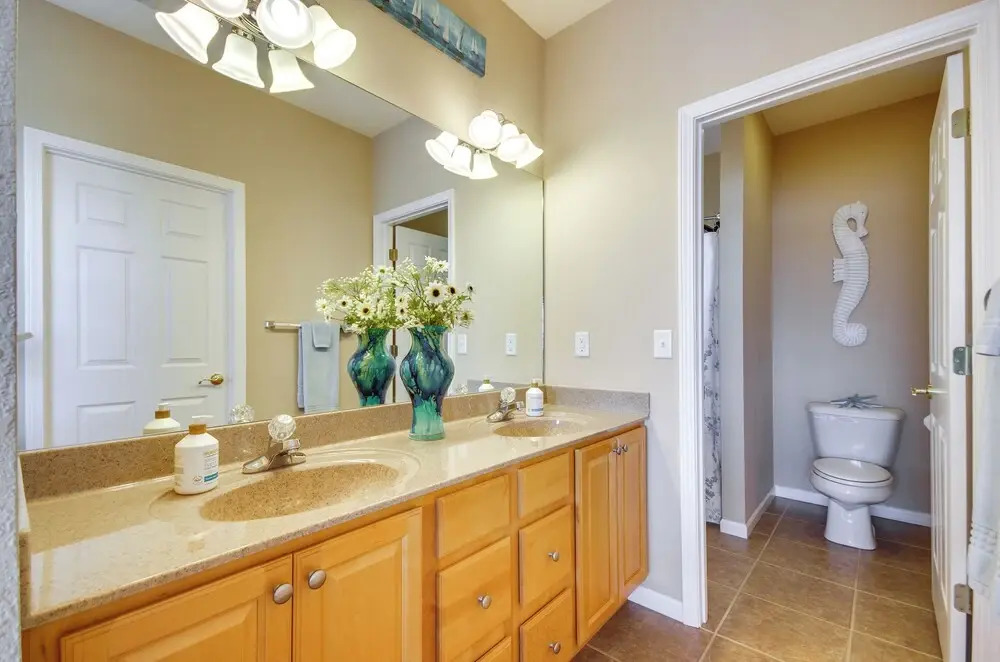 Family Condo w/ Views & Pool Access in Lake Ozark!