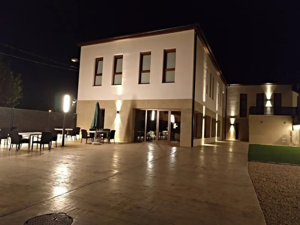 Hotel Entrerailes