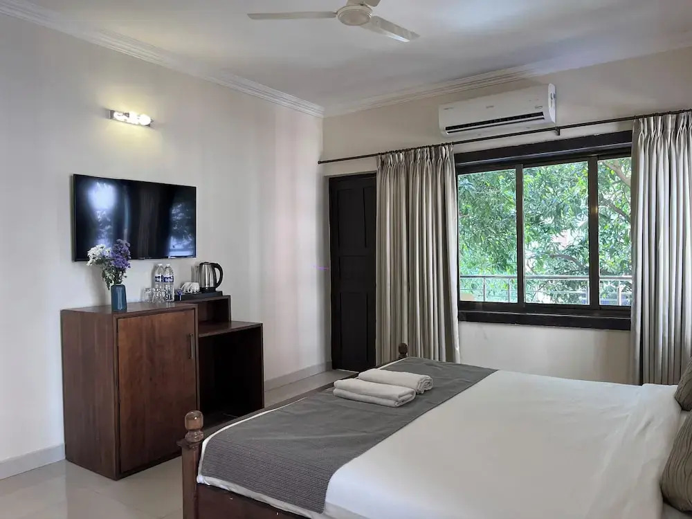 Q 23 Resort Candolim Beach