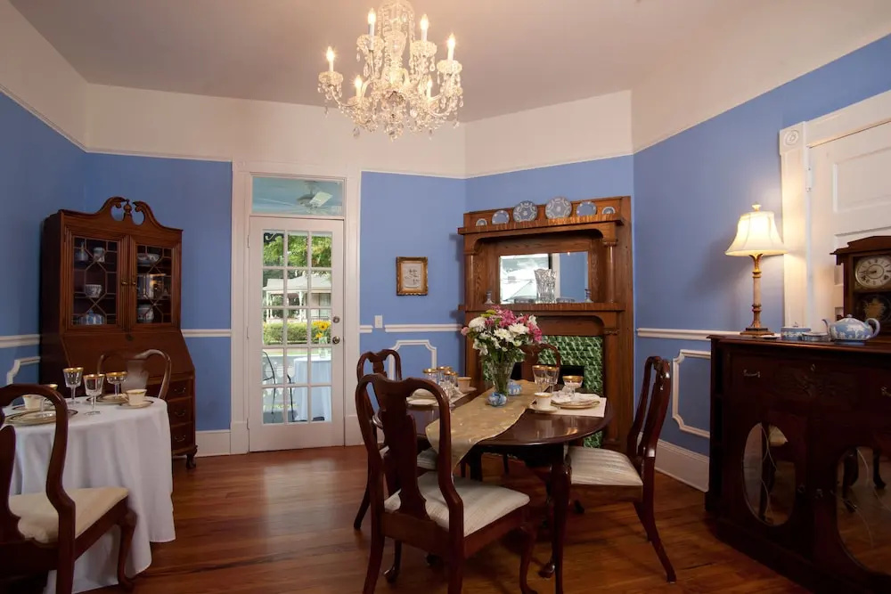 Blue Heron Inn
