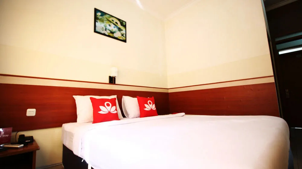 ZEN Rooms Near Airport Wastukencana