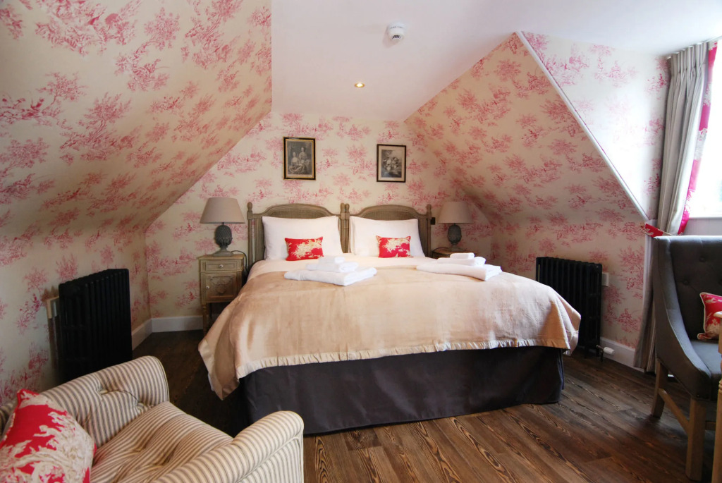 Meikleour Arms Hotel & Restaurant