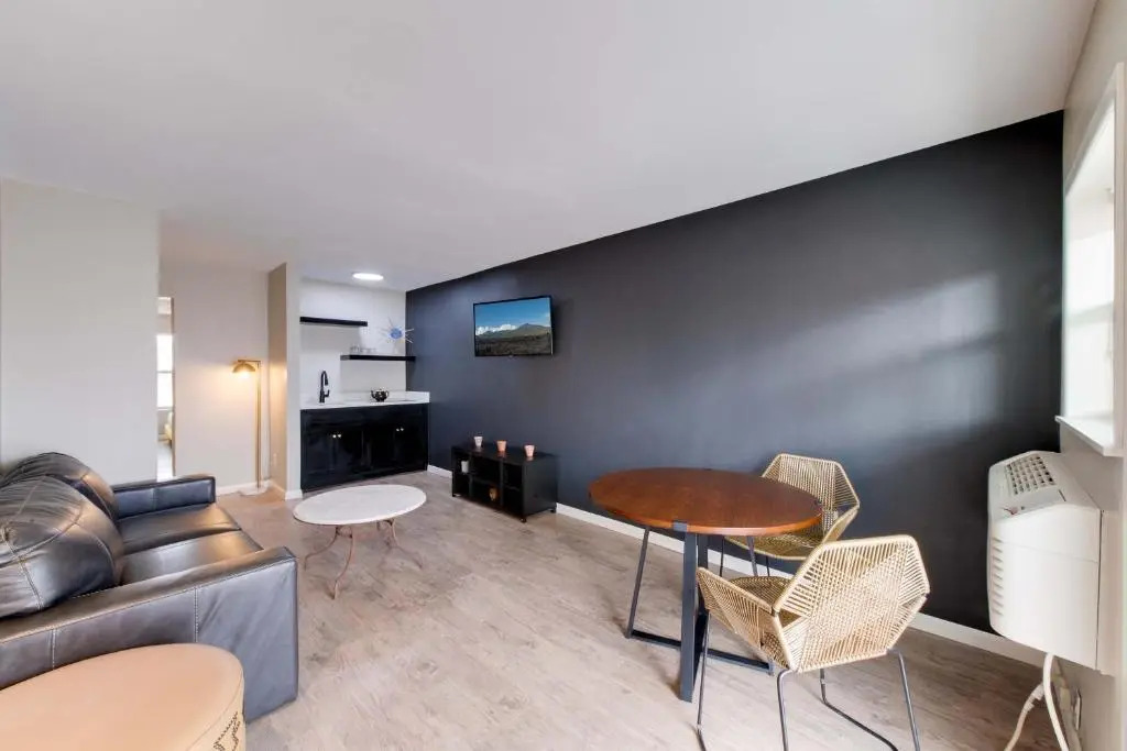 Taos Motor Lodge