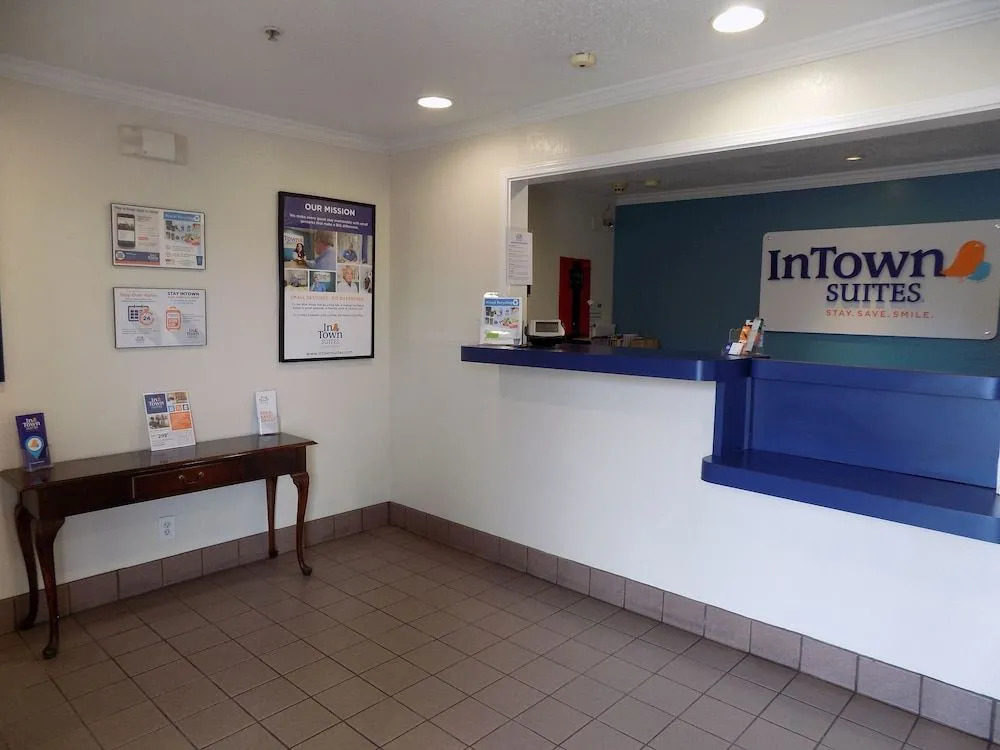 InTown Suites Extended Stay Austin TX - North Lamar