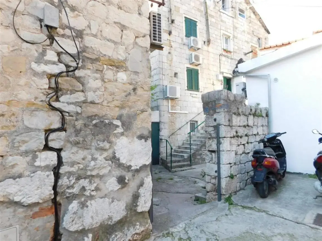 Old town vibes for 2, luxury room with sea view