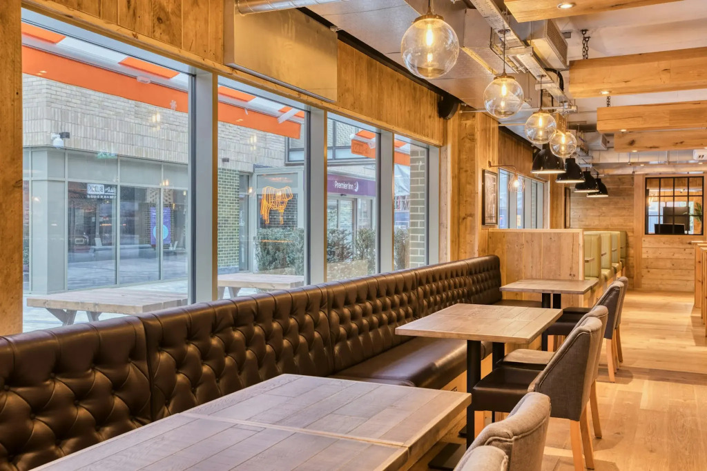 Premier Inn London Southwark - Southwark Station