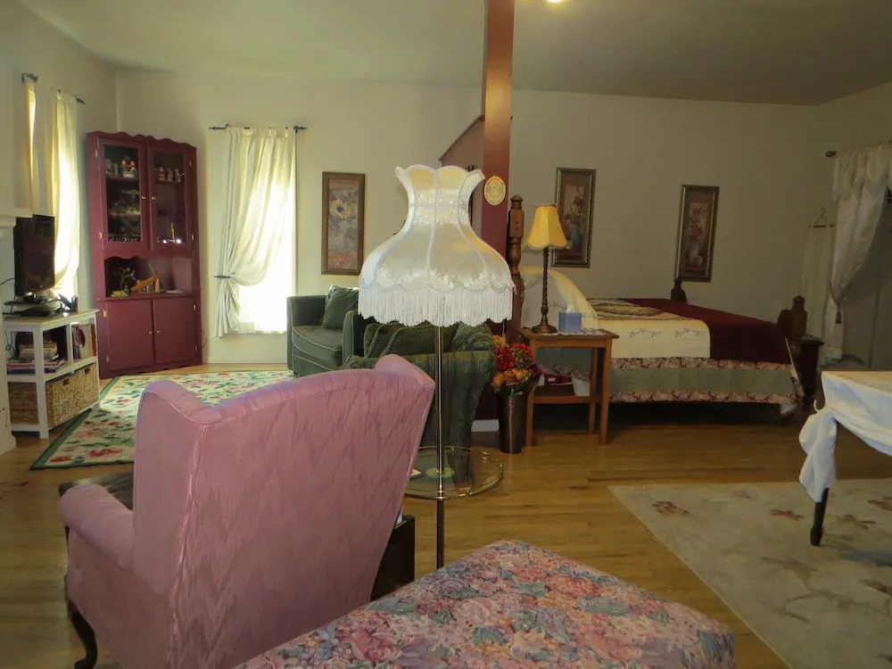 Campbell House B&B