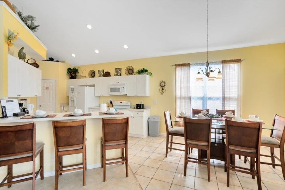Fantastic Resort 5br House - South Facing Pool/spa 5 Bedroom Villa by RedAwning